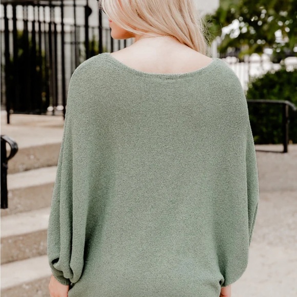 Knit sweater - Picture 3 of 3